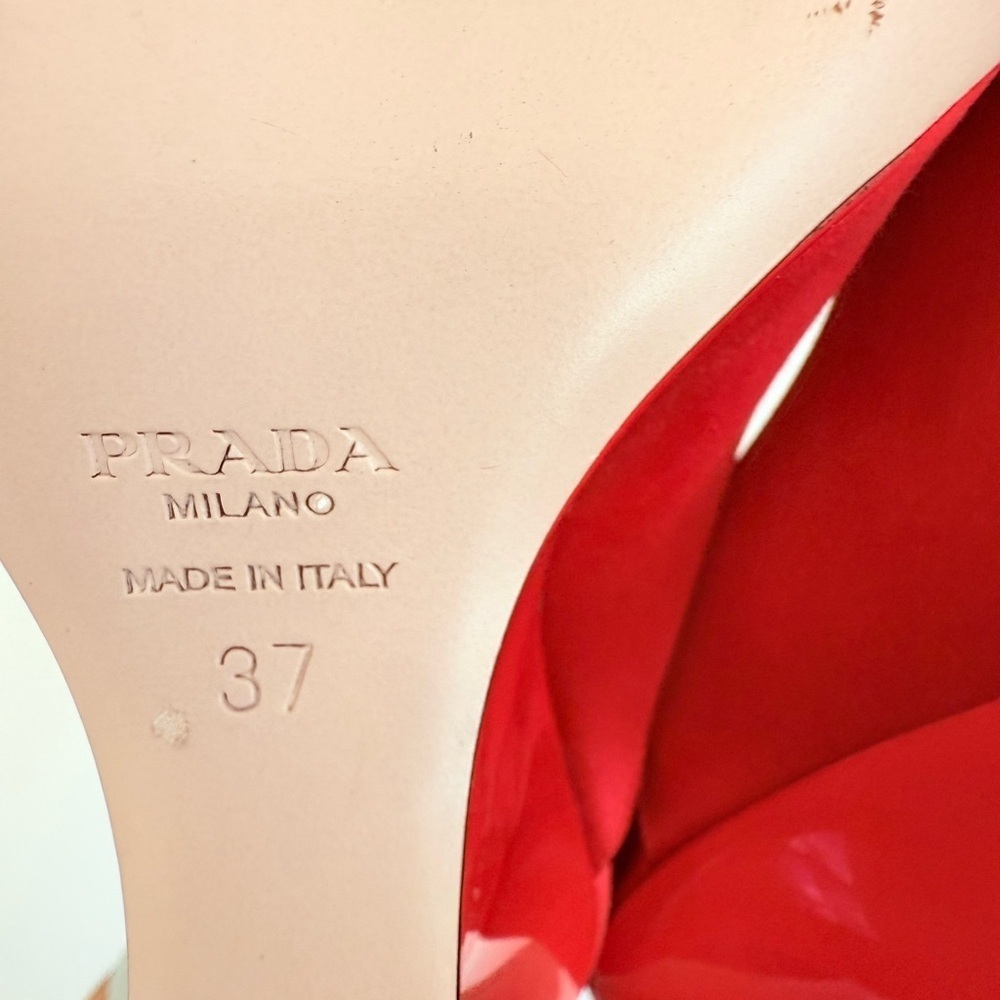 Prada Red Satin Patent Sculpted Bow Wedge heel Mary Jane pumps EU 37 - Picture 9 of 11